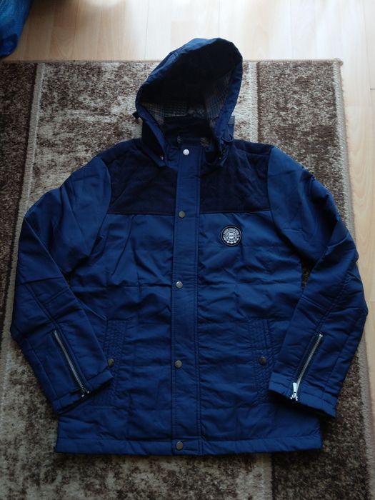 kurtka przejsciowa z kapturem