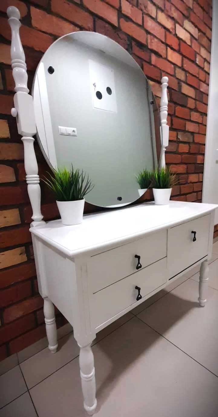 Toaletka z lustrem + krzesło