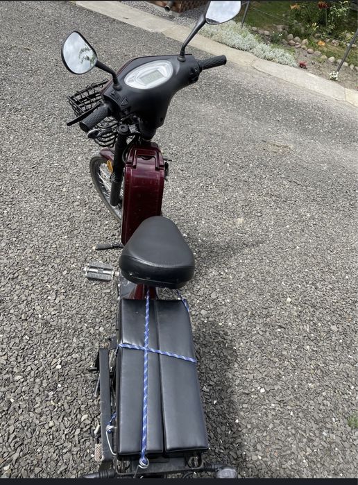 Електроскутер yadea