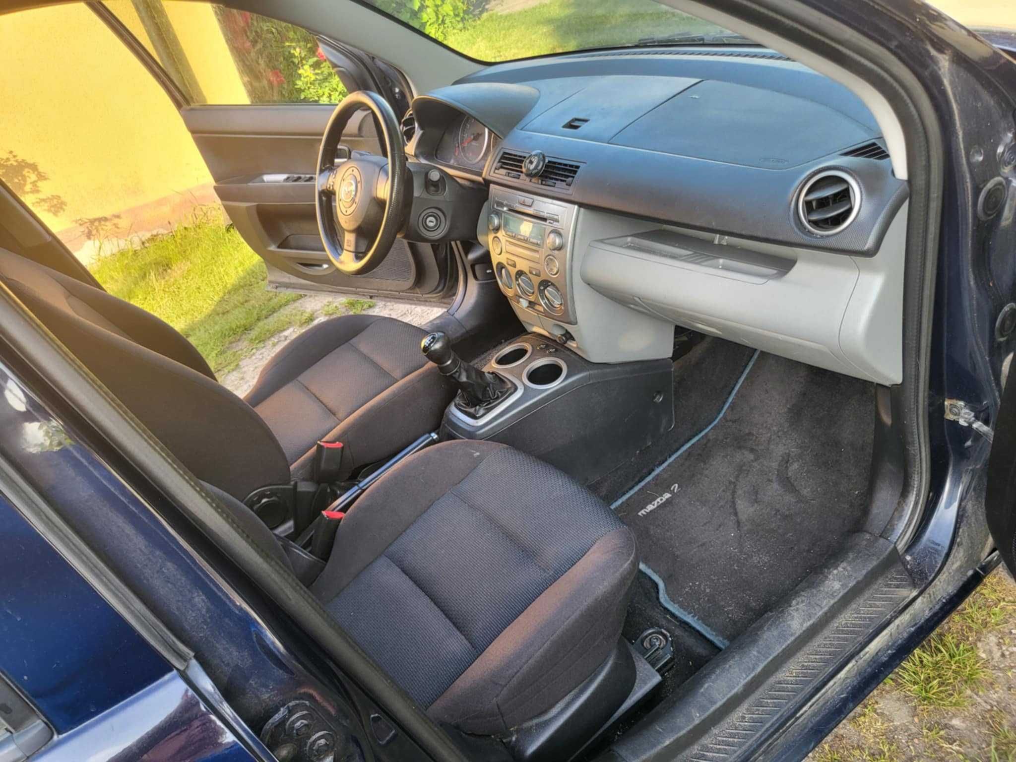 sprzedam auto mazda 2005 r.