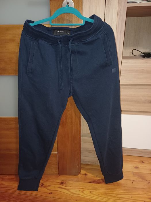 Kurtka zimowa spodnie i bluza