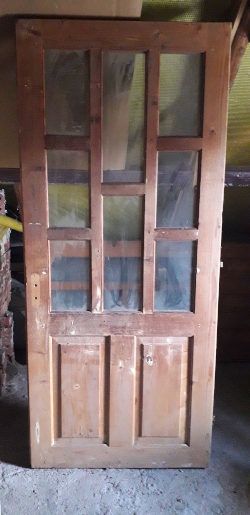 Продам двері смерека