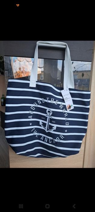 Torba plażowa. Pompowana poduszka + kosmetyczka. Firmy Esmara