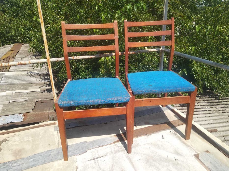 Стільці міцні поліровані