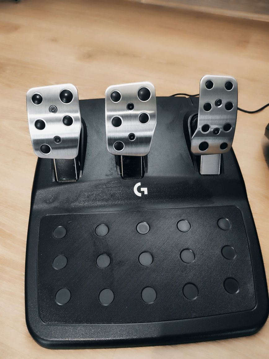 Руль Logitech G923