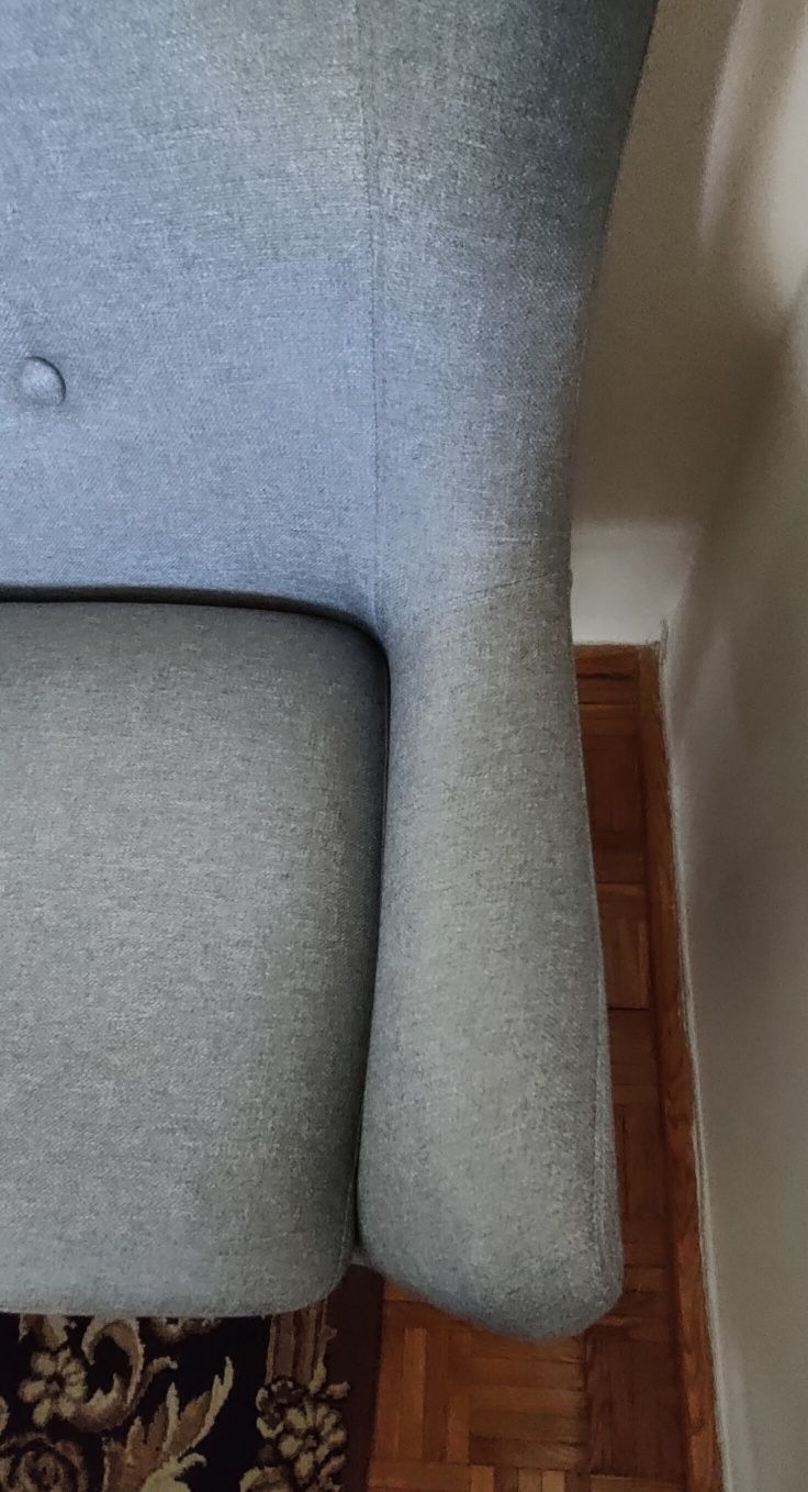 Kanapa sofa 2 3 osobowa Svelvik jasnoszara IDEALNY STAN material drewn