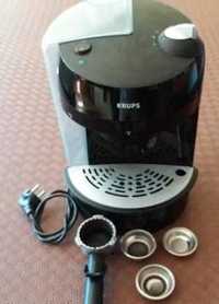 Máquina de café Krups (pastilha e pó)