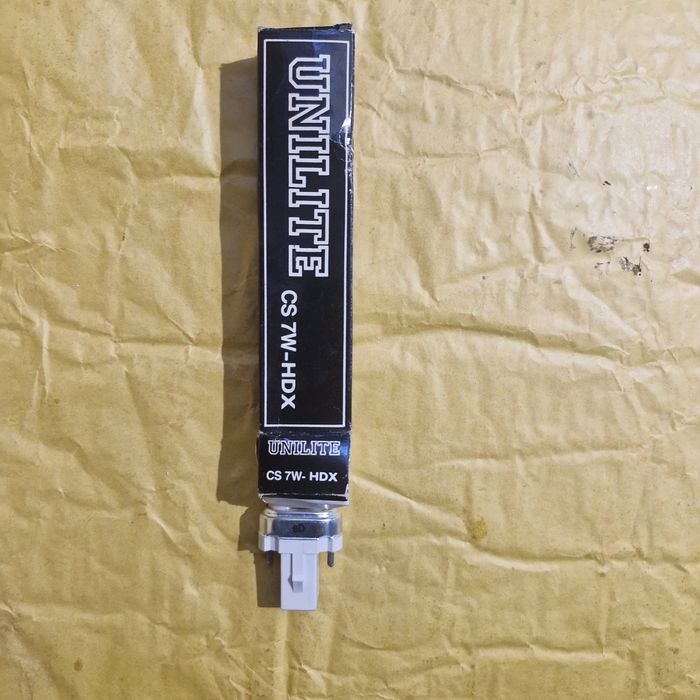Nowa świetlówka kompaktowa UNILITE CS 7W-HDX 7W z trzonkiem G23 2-piny