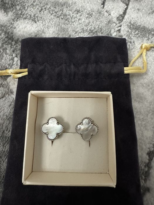 Срібні сережки ванклиф