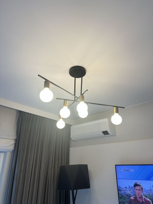 Żrandol/ lampa wiszaca  do salonu