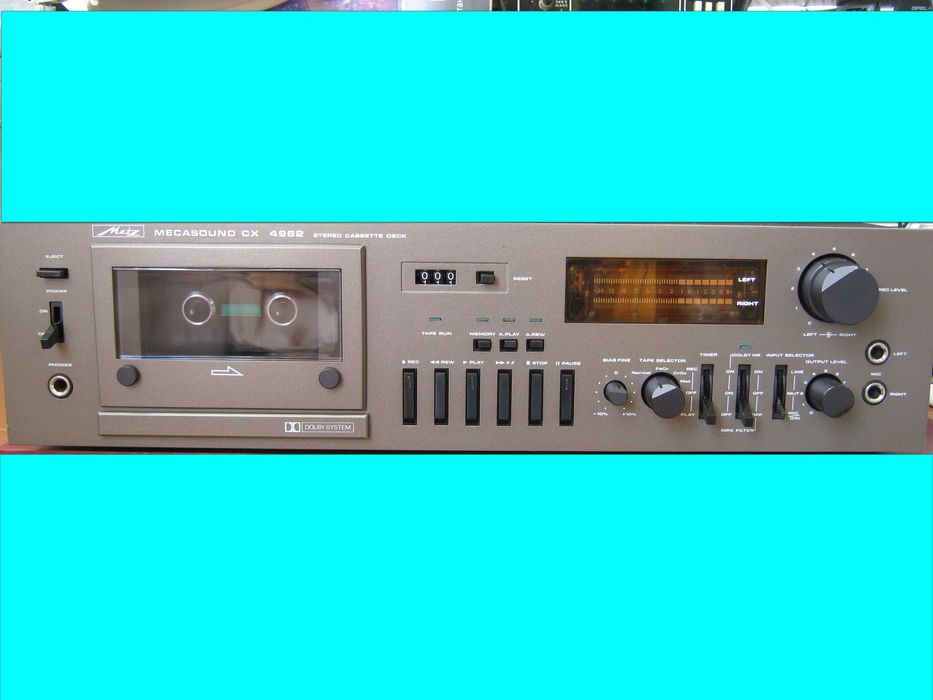 Касетна дека продаю