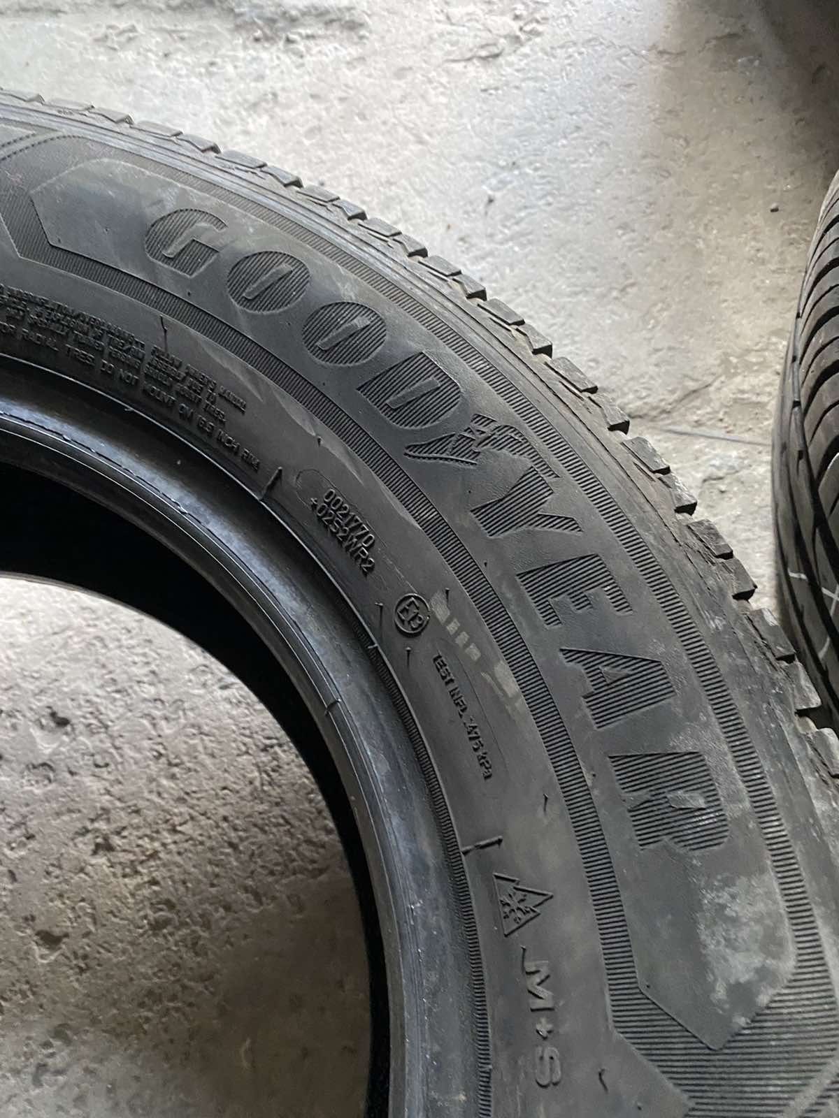 235.65.16с GoodYear 2шт БУ склад шины резина из Европы всесезон цешка