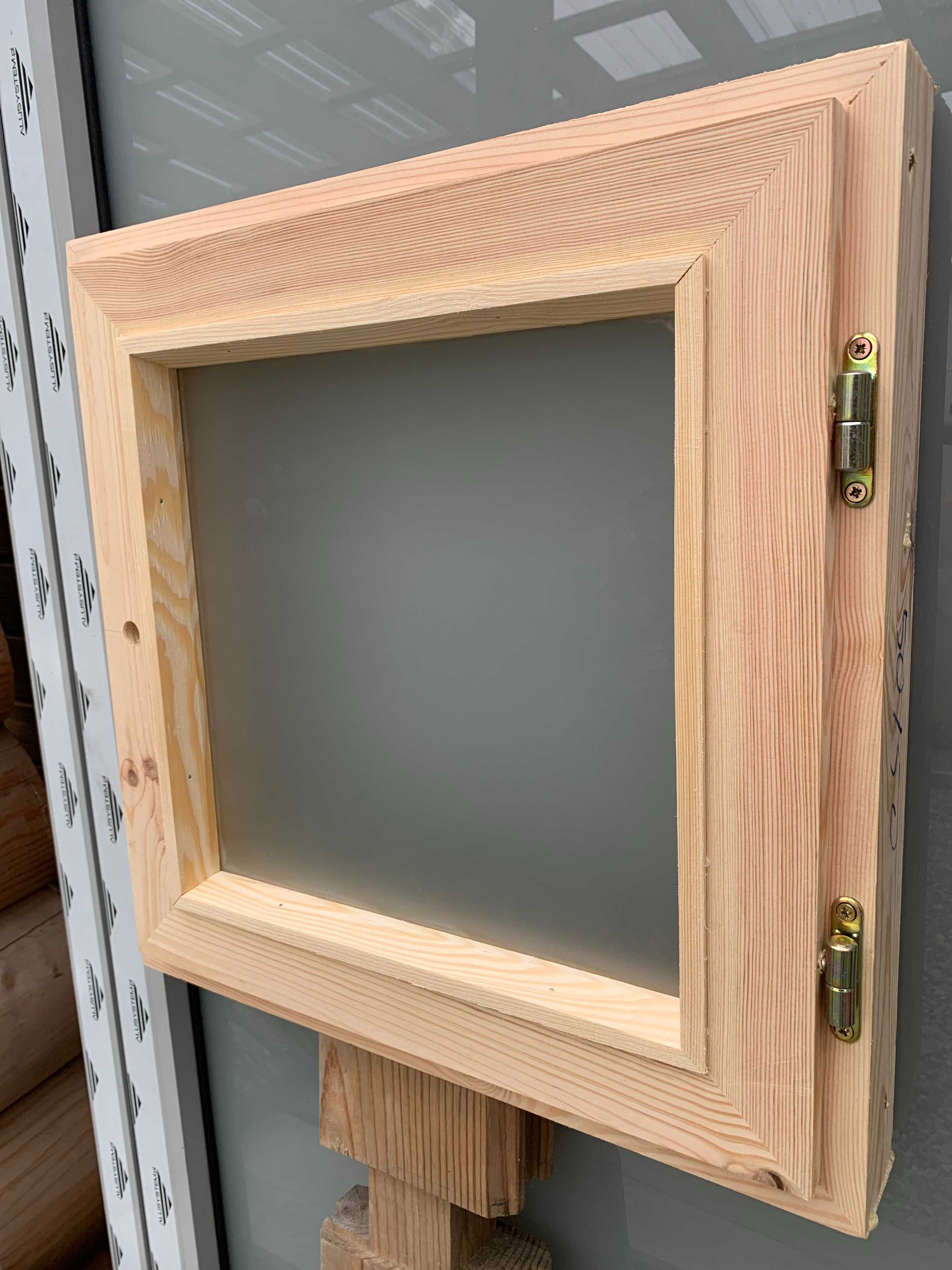 Okno Drewniane Otwierane Do WC 50x50cm z Szybą MLECZNĄ