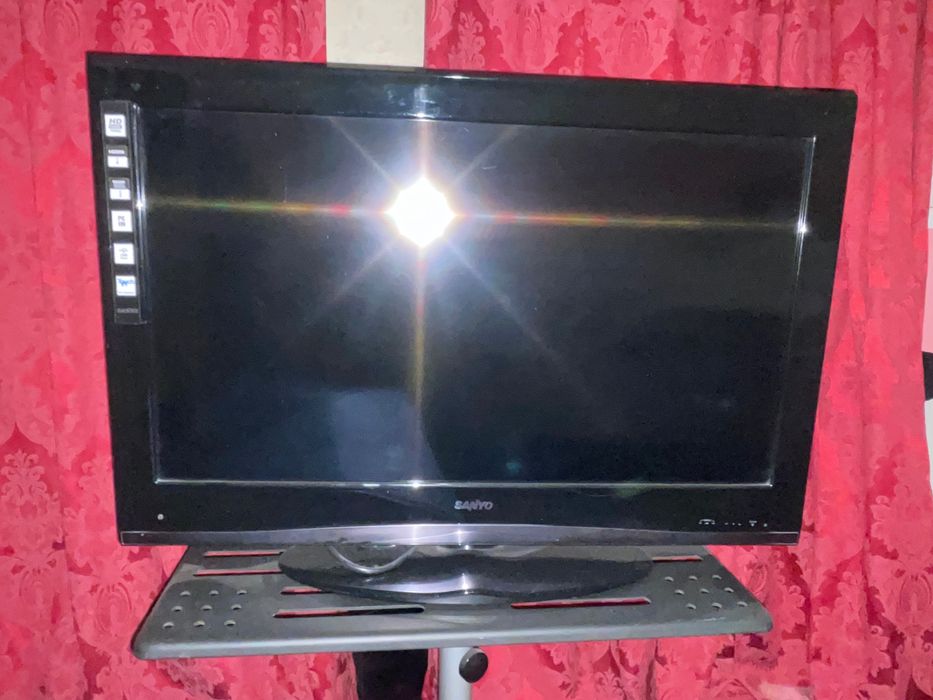 Телевізор Sanyo чорний