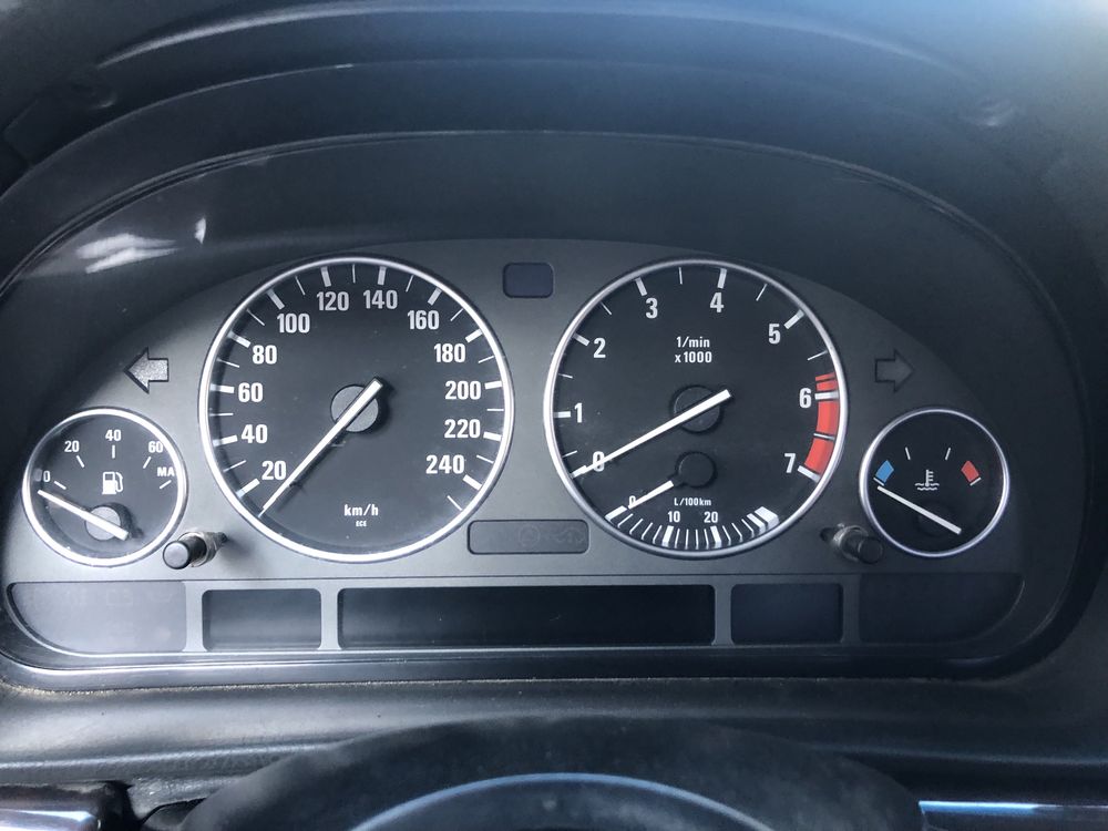 Запчасти Разборка BMW E38 740i укр документы БМВ