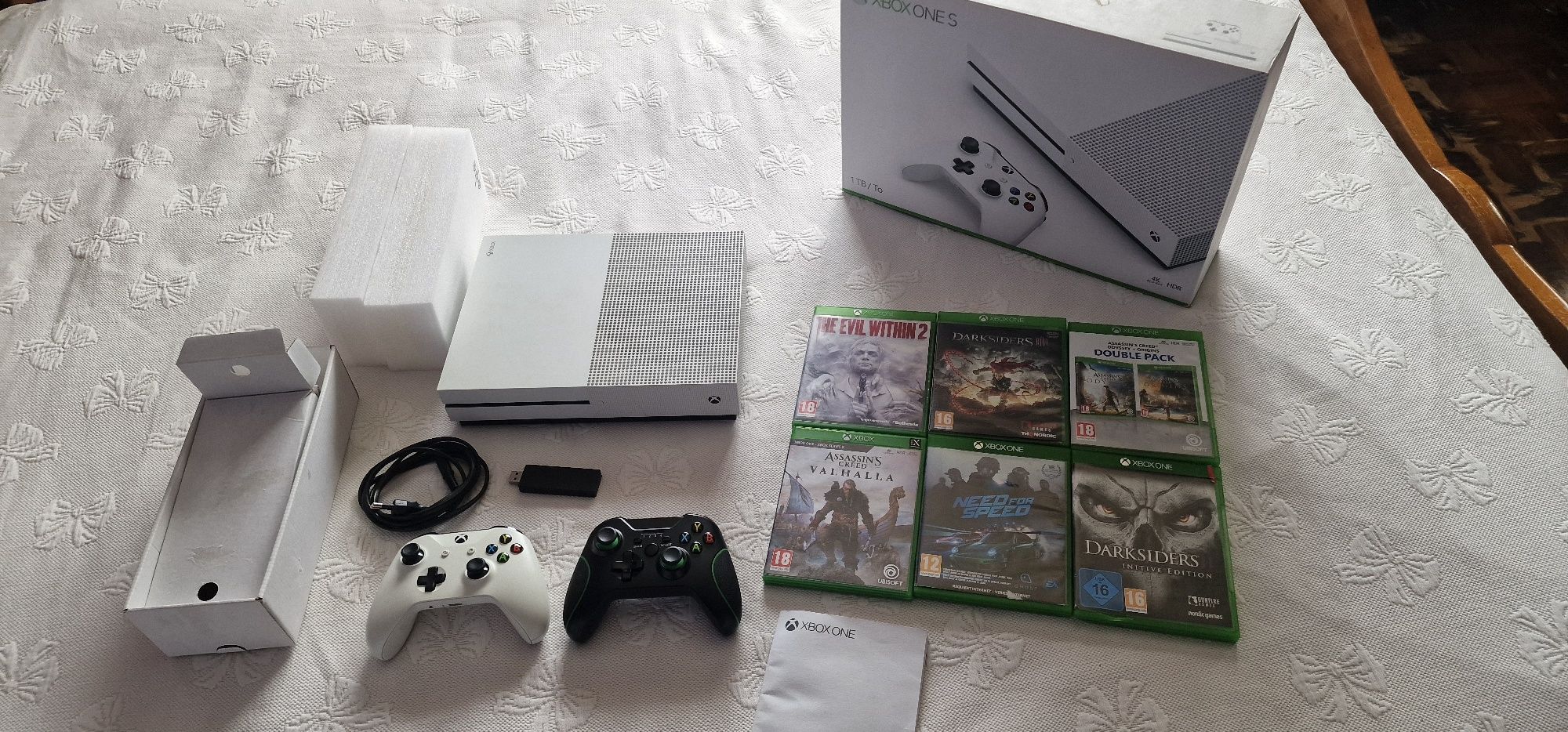 Xbox one S 1TB 2 comandos