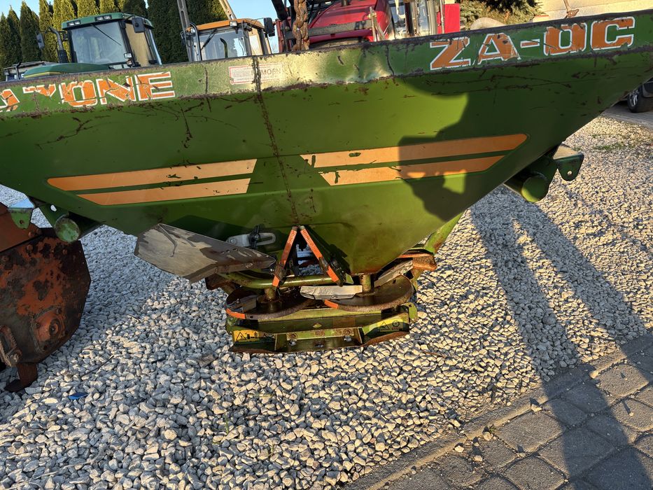 Rozsiewacz nawozu Amazone