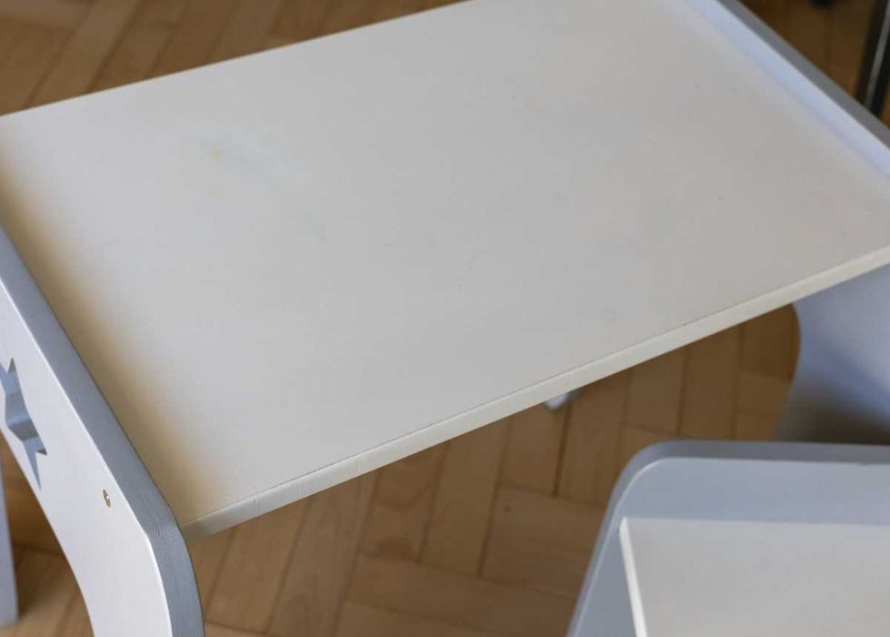 stolik biurko dziecięce z krzesłem