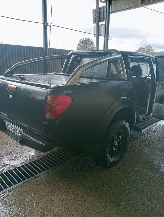 Mitsubishi L200 Авто