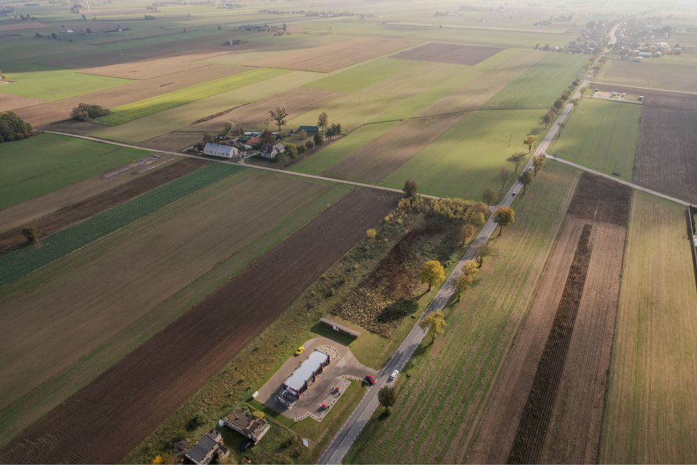 Sprzedam bezposrednio dzialke przy drodze 560