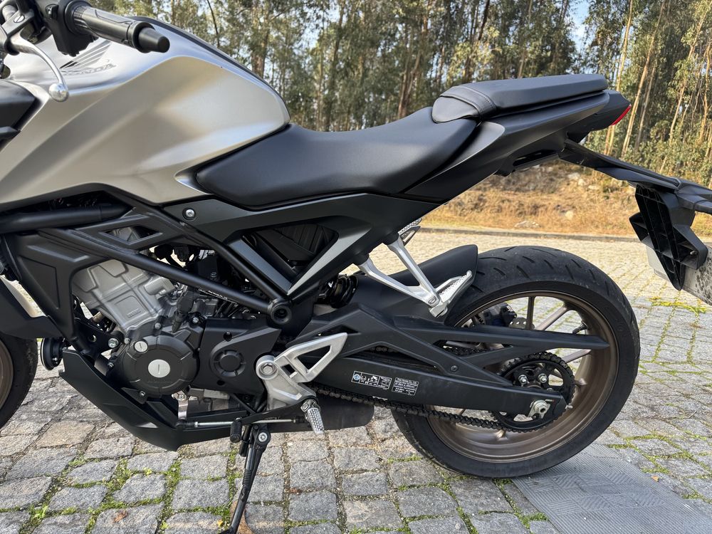 Honda CB125R 2023