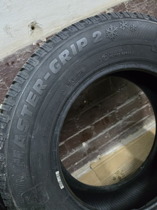 Para opon zimowych 185/70 R14 88T Semperit Master-Grip 2 m+s