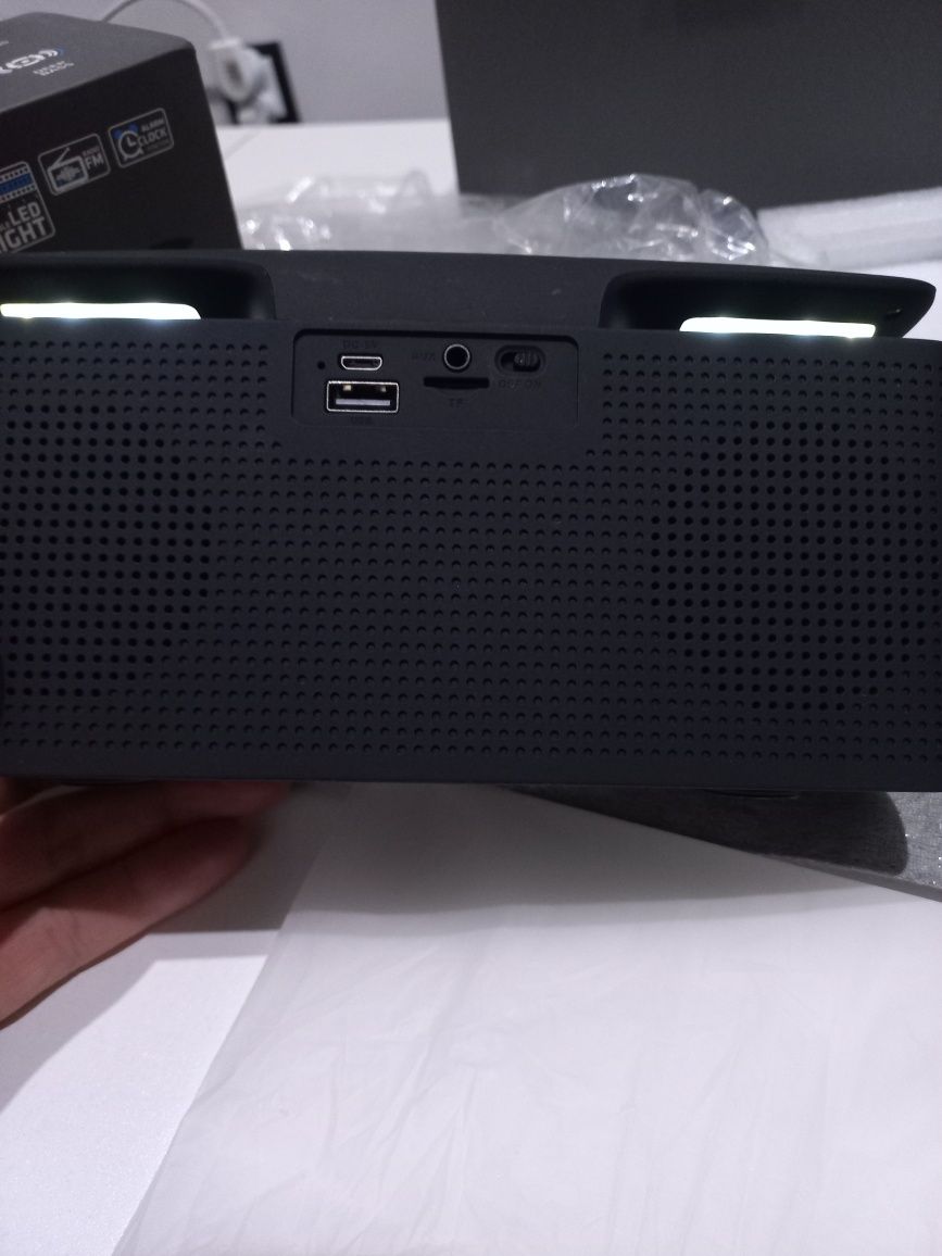 Głośnik Xblitz przenośny bluetooth usb zegar budzik  aux micro SD