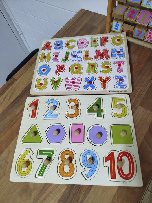 Drewniane układanki edukacyjne