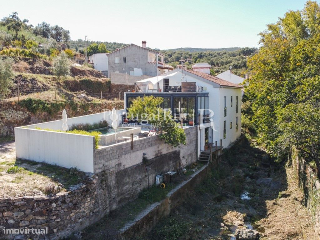 Casa T5 com piscina e magnificas vistas