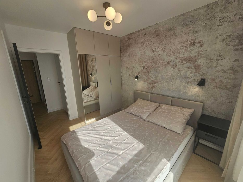 Wynajmę mieszkanie 2-pok. w centrum Łodzi z sauną, basenem i jacuzzi