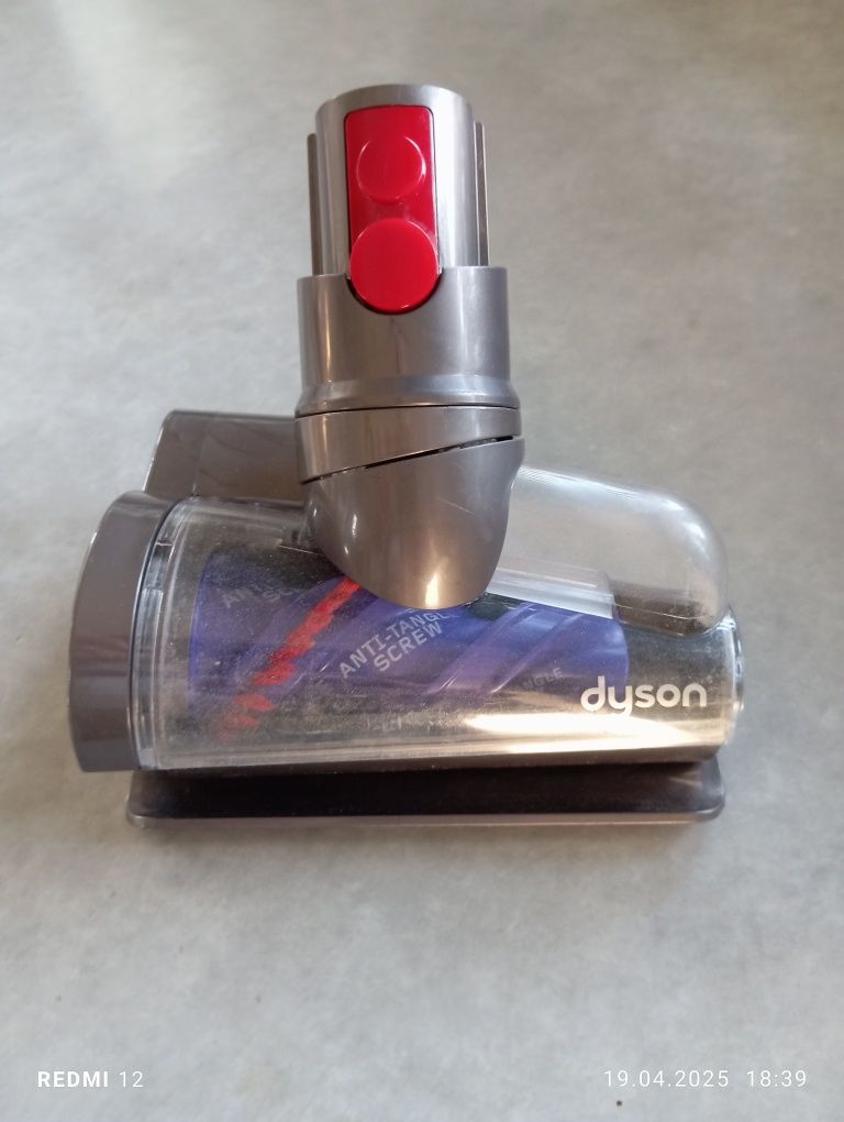 Szczotka Dyson  użyta jeden raz Do wersji 11