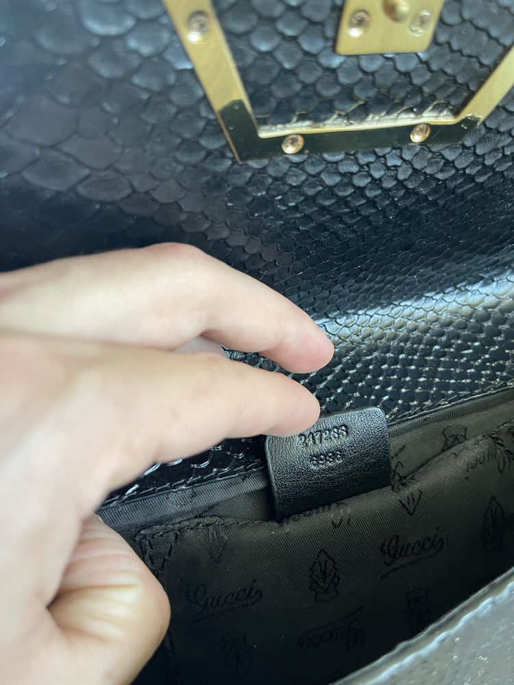 Жіноча сумка Gucci G night python clutch bag оригінал