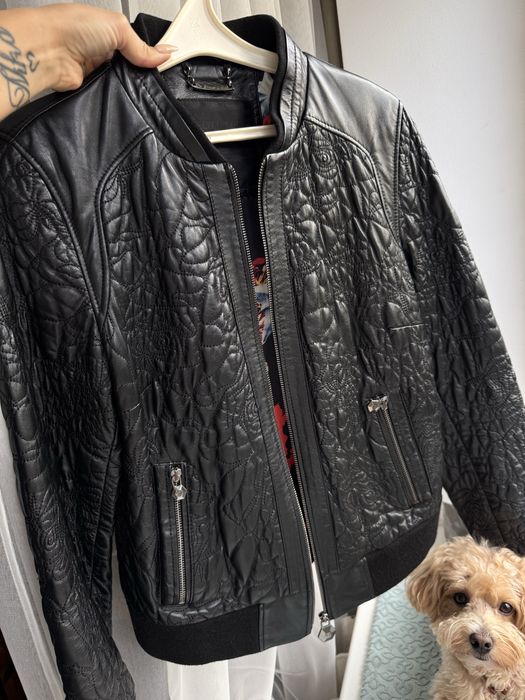 Стильна шкіряна куртка