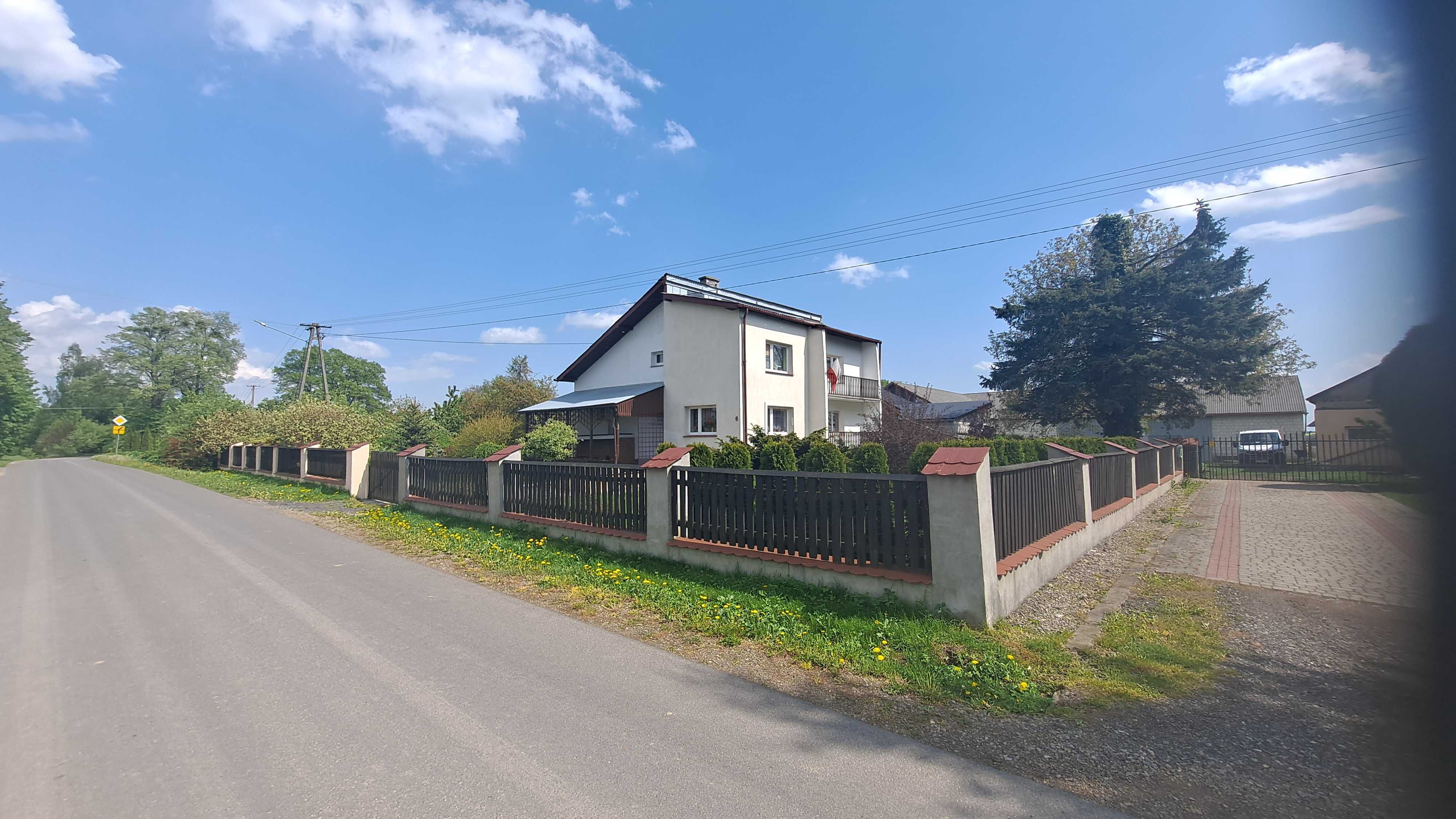 Dom jednorodzinny i budynki gospodarcze