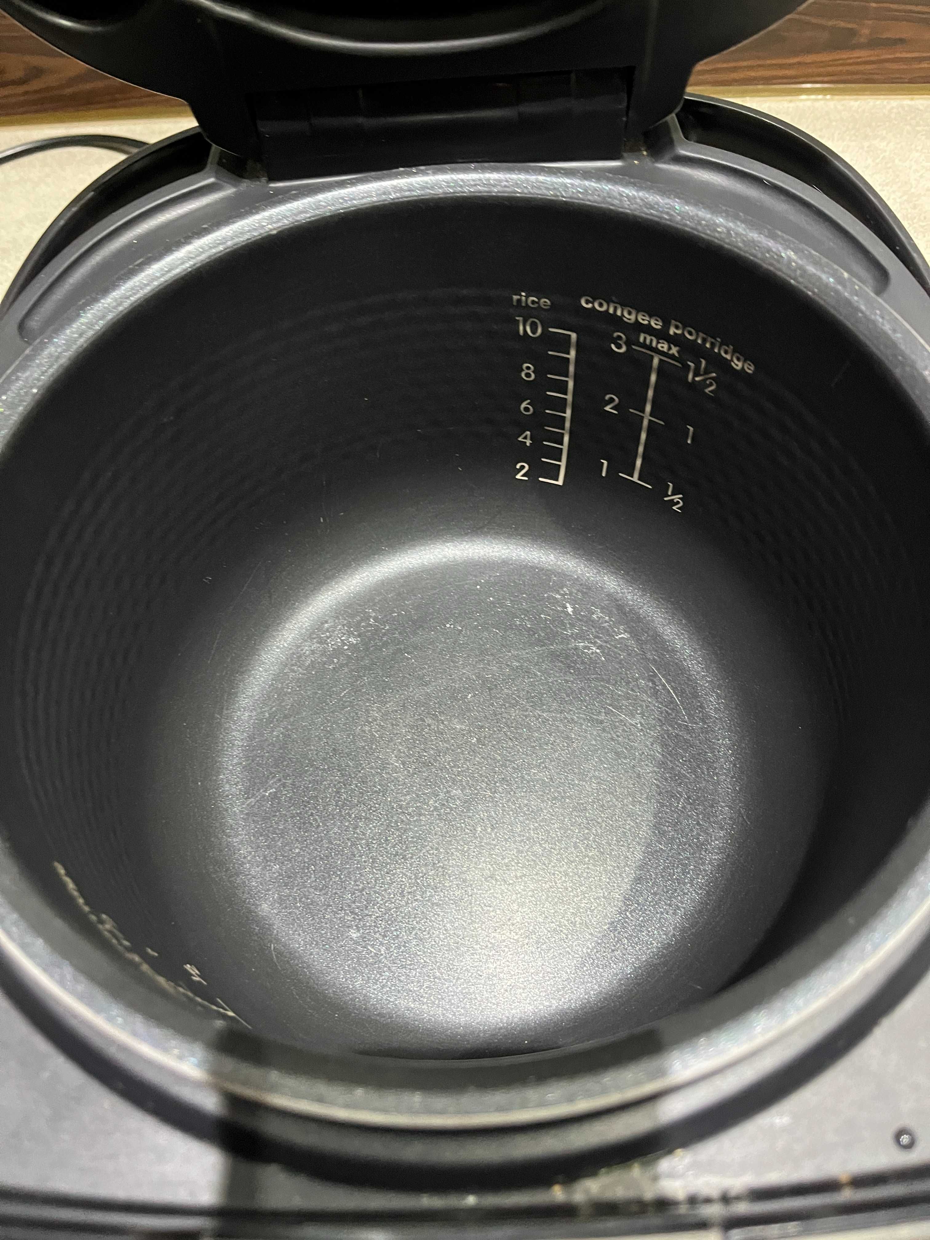 Russell Hobbs multicooker, 11 programów, timer, pojemność 5l, 900W