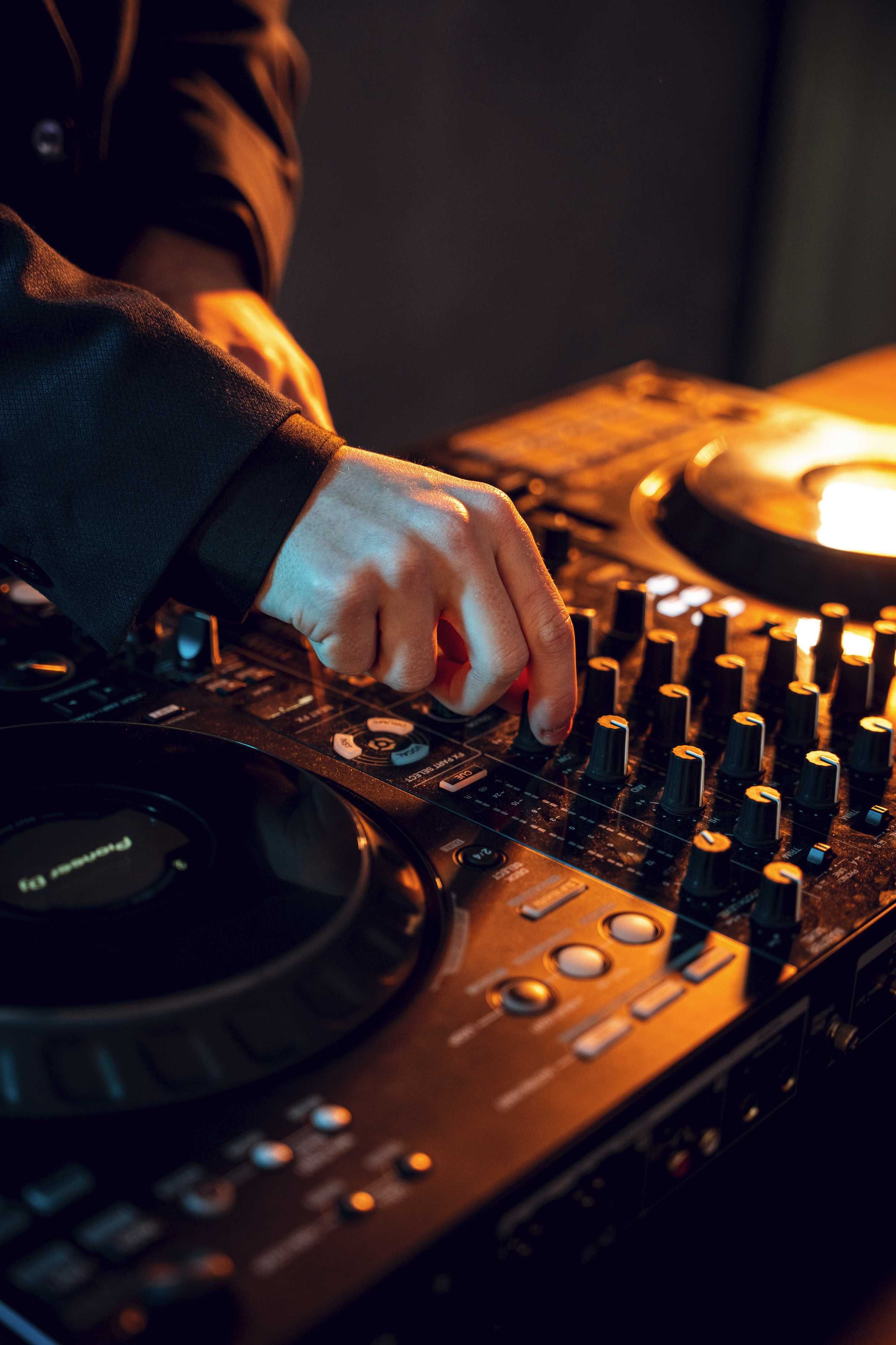 DJ/Konferansjer | Urodziny / 18 / Imprezy firmowe (KALISZ)