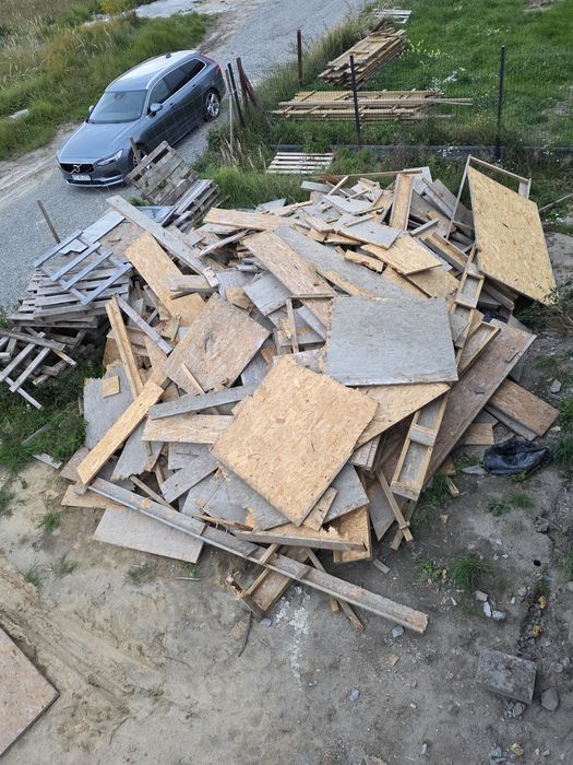 Oddam drewno z budowy za darmo