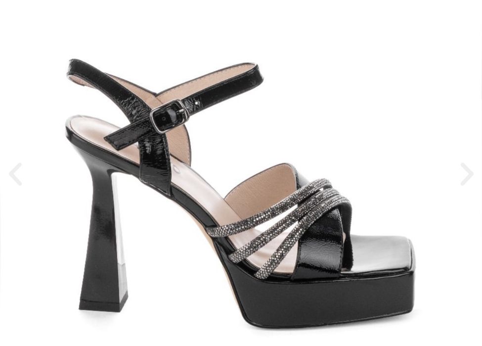 Босоніжки жіночі на підборах, ATTICO