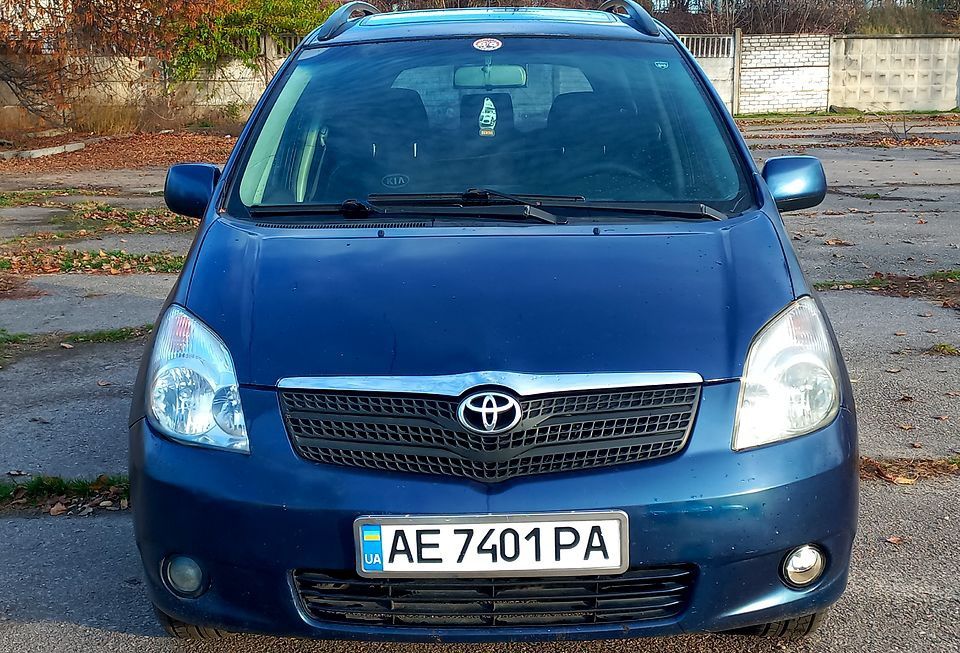Продам Toyota Corolla  Verso.