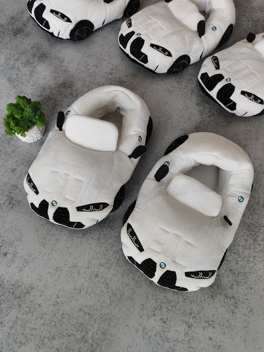 Взуття - bmw Тапки бмв