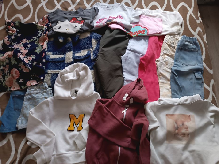 Zestaw ubrań 128 i 134