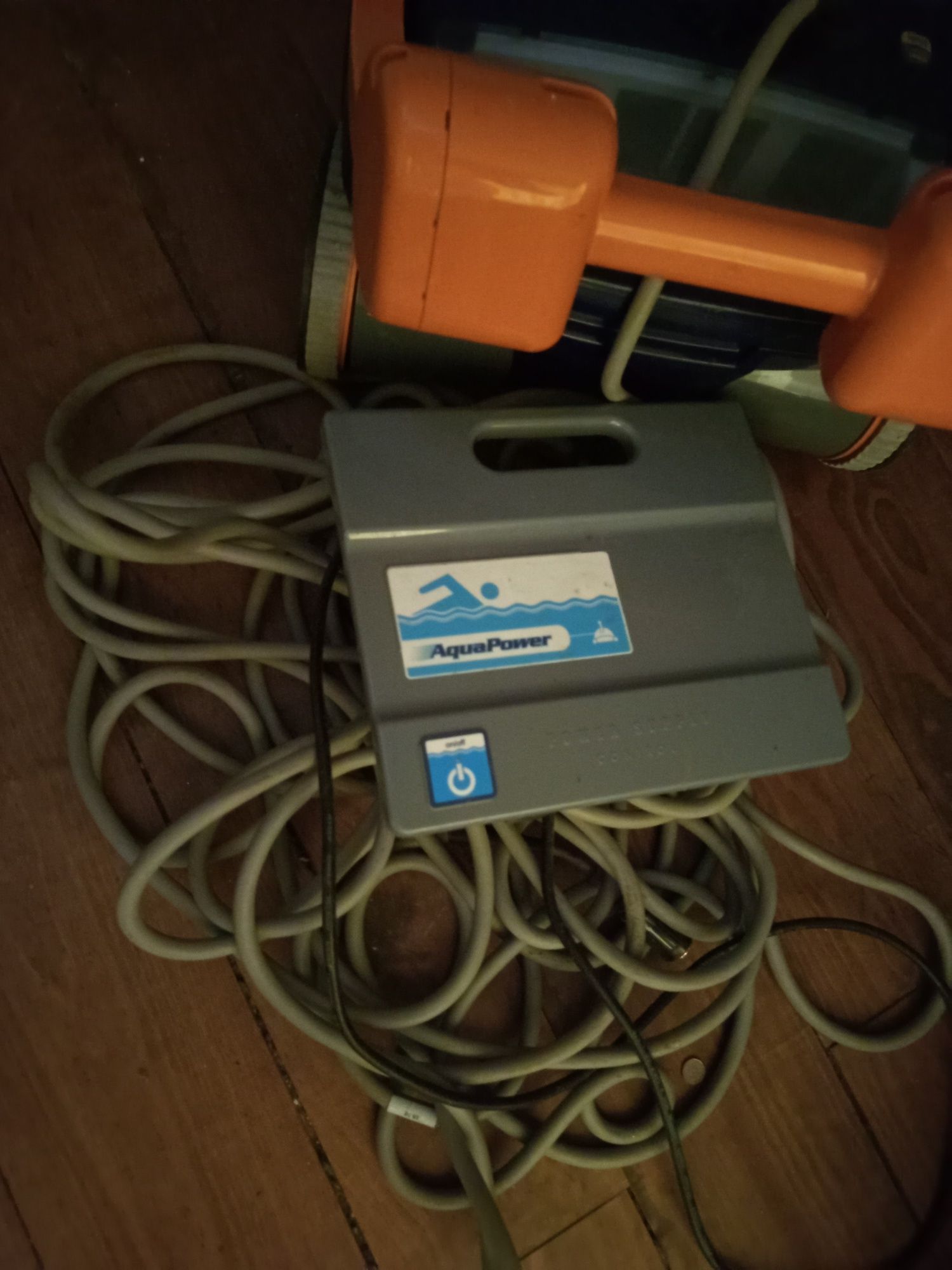 Robot de piscina novo