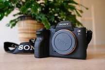 Aparat cyfrowy SONY α7R IV bardzo niski przebieg 4132