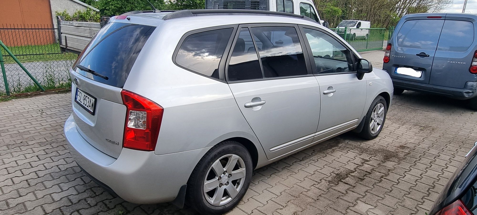 Kia carens 2,0d uszkodzony silnik