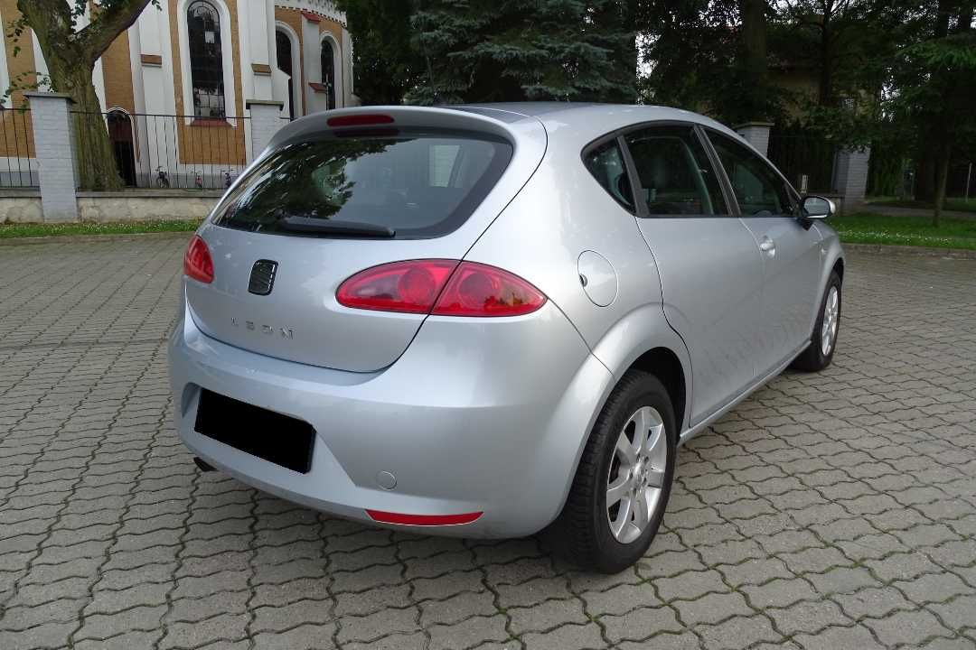 SEAT LEON 1.6 mpi benzyna  * * * NISKI PRZEBIEG * * * BENZYNA