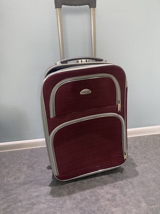 Валіза дорожна на колесах