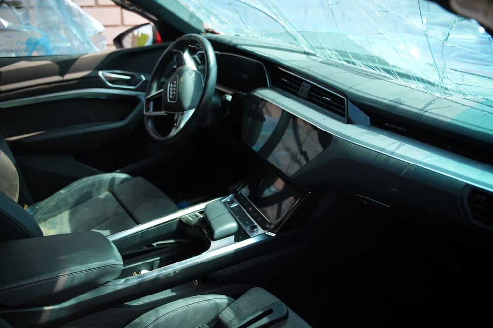 Розборка шрот Audi E-tron Sportback 55 2022 Ауді Е-трон електро