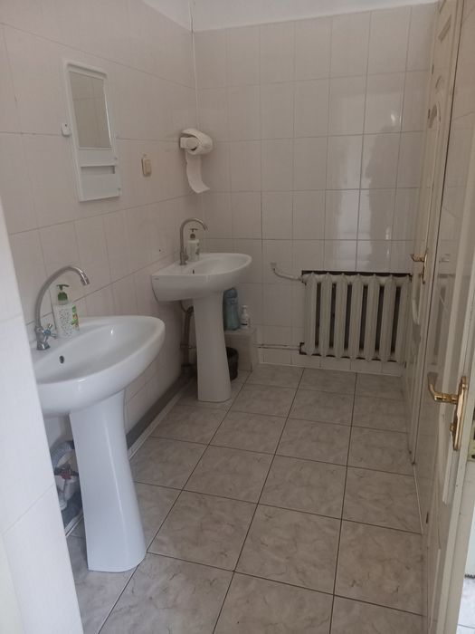 Здам офіс в центрі міста без комунальних послуг