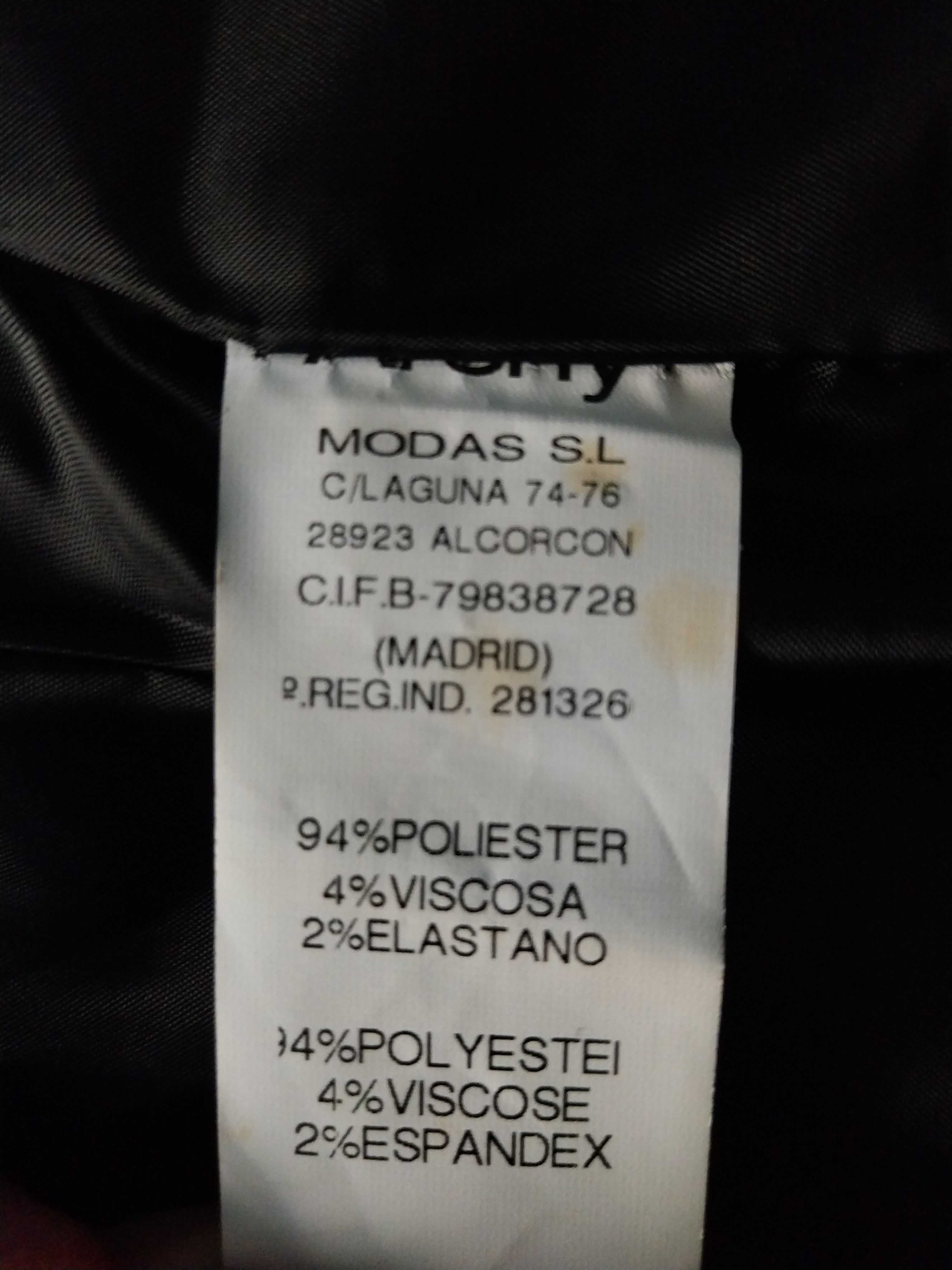 Casaco/Sobretudo Preto, em muito bom estado, XL