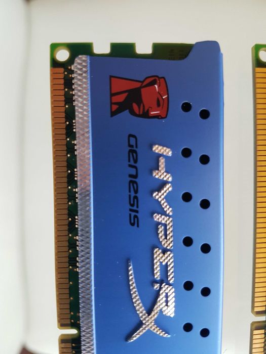 4x RAM Kingston HyperX Genesis KHX1600C9AD3K2/4G DDR3, radiatory alum.